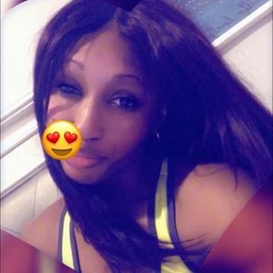 Meet your Posher, Stephania